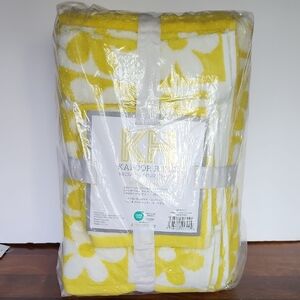 Kapoor Home Yellow Floral Towel Set